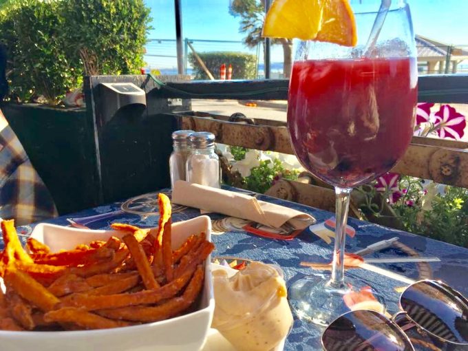 カナダとアメリカの国境の港町ホワイトロックの観光スポット